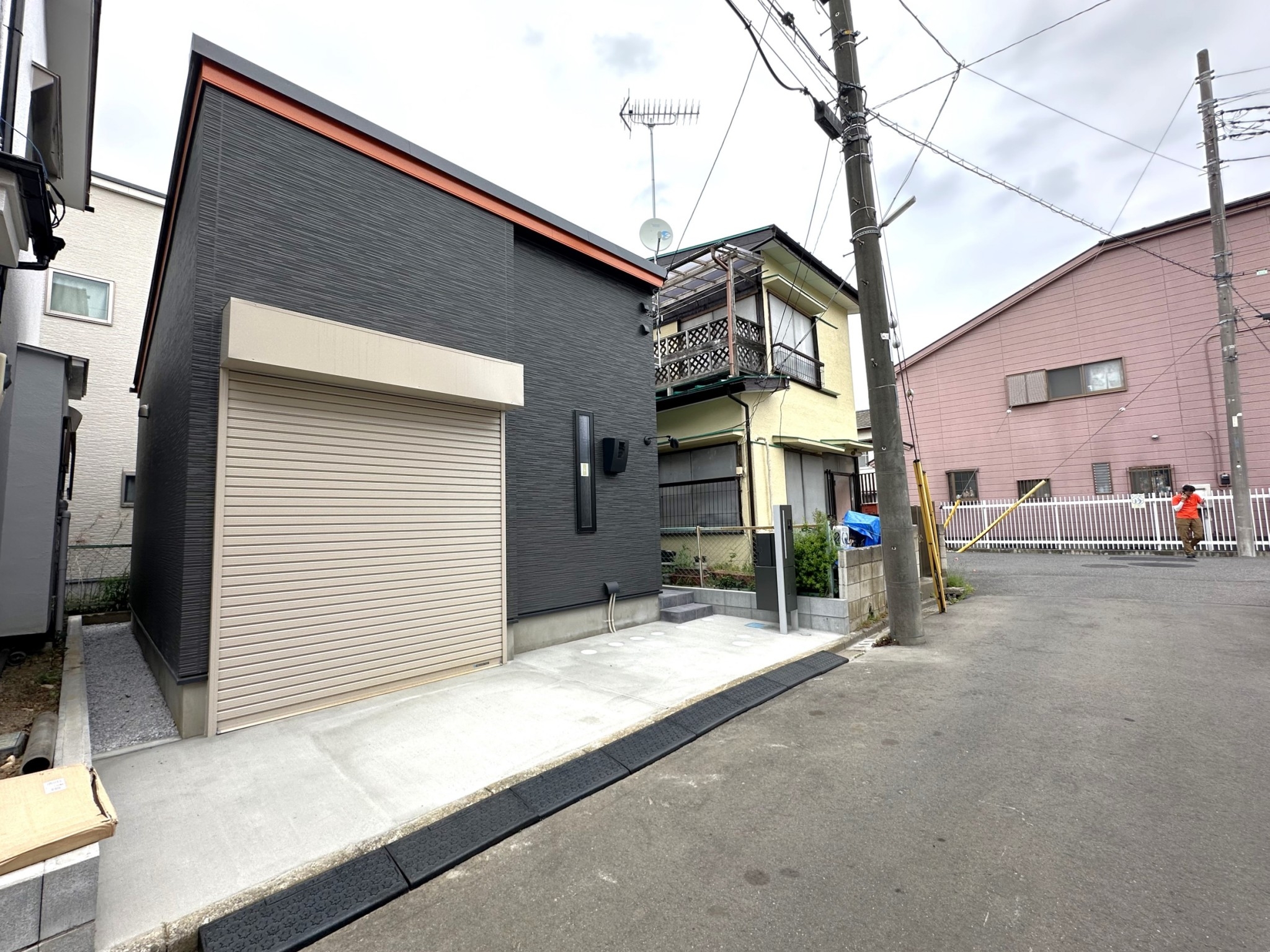 【Orange Garage】小型ガレージハウス